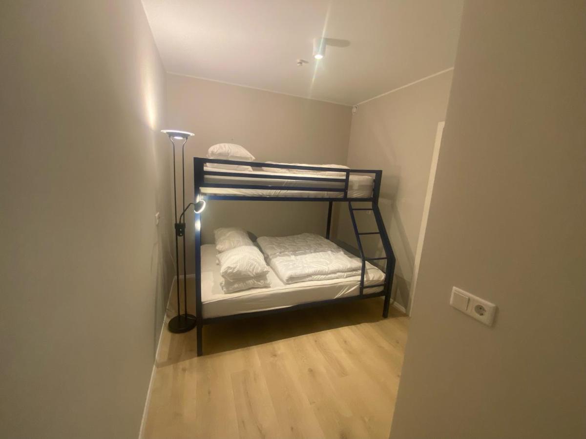 Modern And Spacious 2br Only 5,5 Km Drive From Downtown Appartement Reykjavík